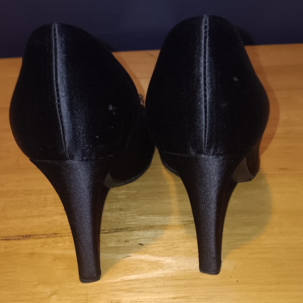 Louis Vuitton Satin Rhinestone Heels Size 37 1/2 - Picture 5 of 6